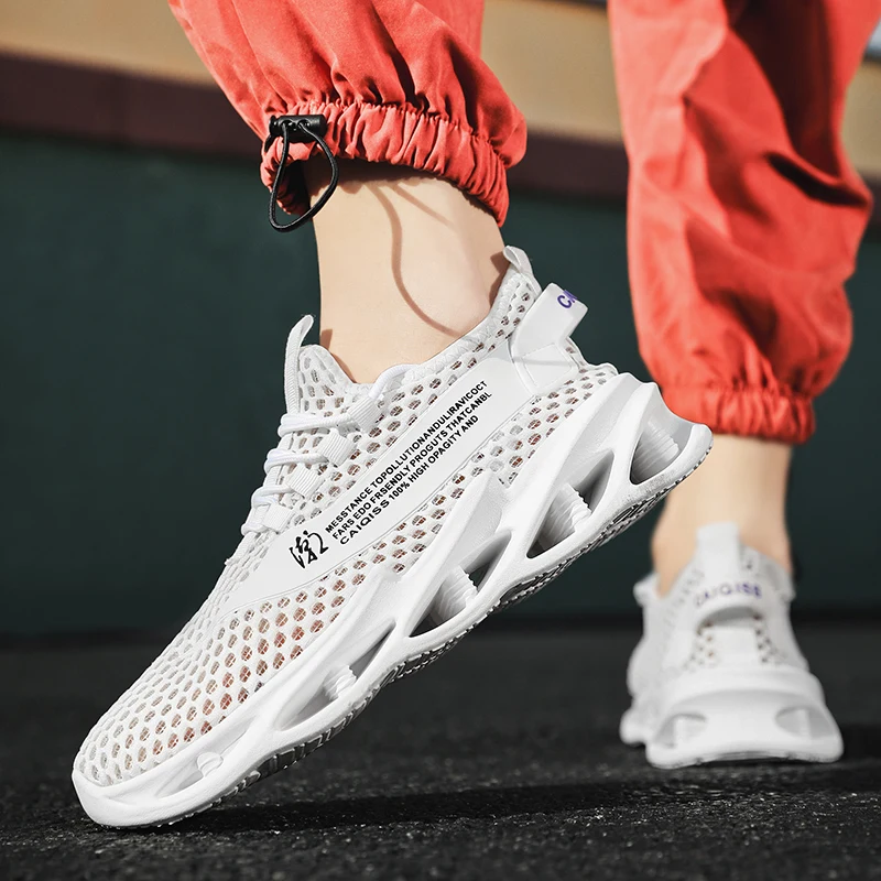 Summer Sports Shoes Breathable Sandals Men\'s Flat Shoes Mesh Running Shoes Free Shipping Promotion Round Toe Anti Slip Hiking