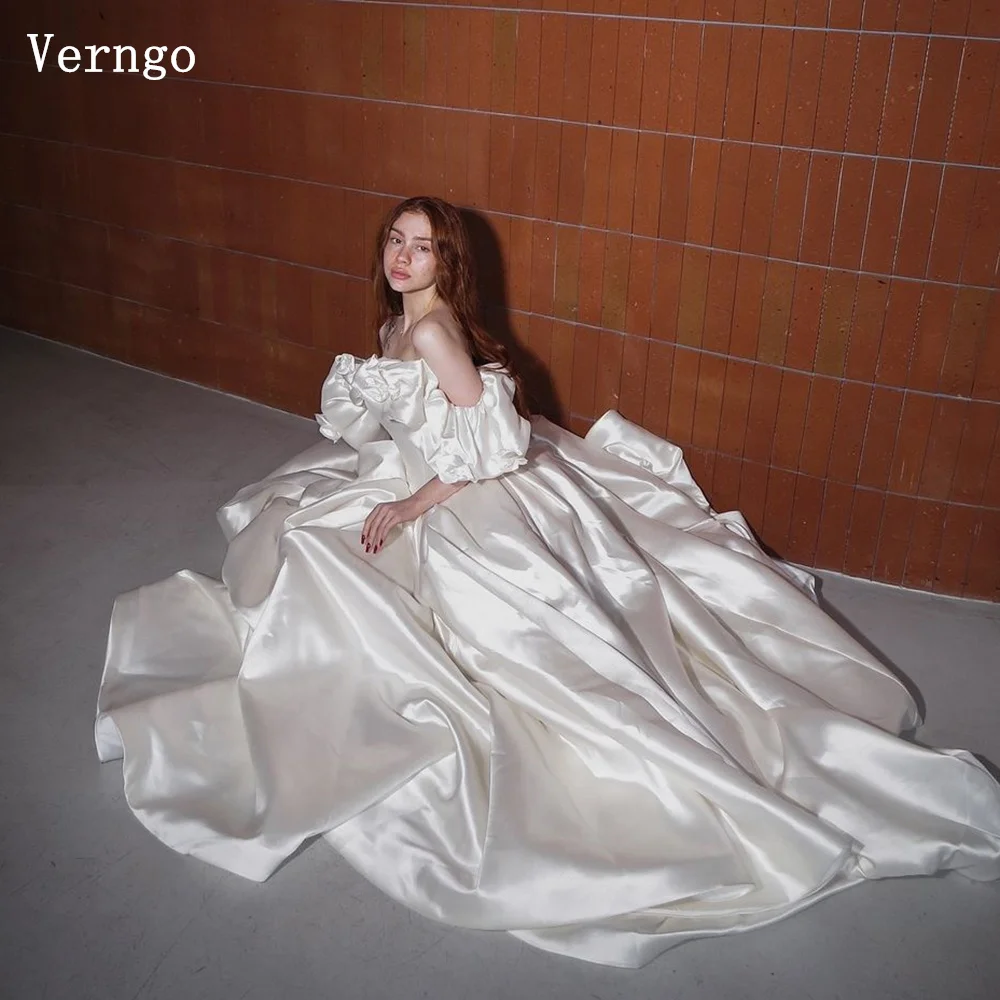 

Verngo lvory Satin Wedding Dress Princess A Line Off The Shoulder Prom Bridal Gowns 3D Flowers Eleagant Bride Dress Customized