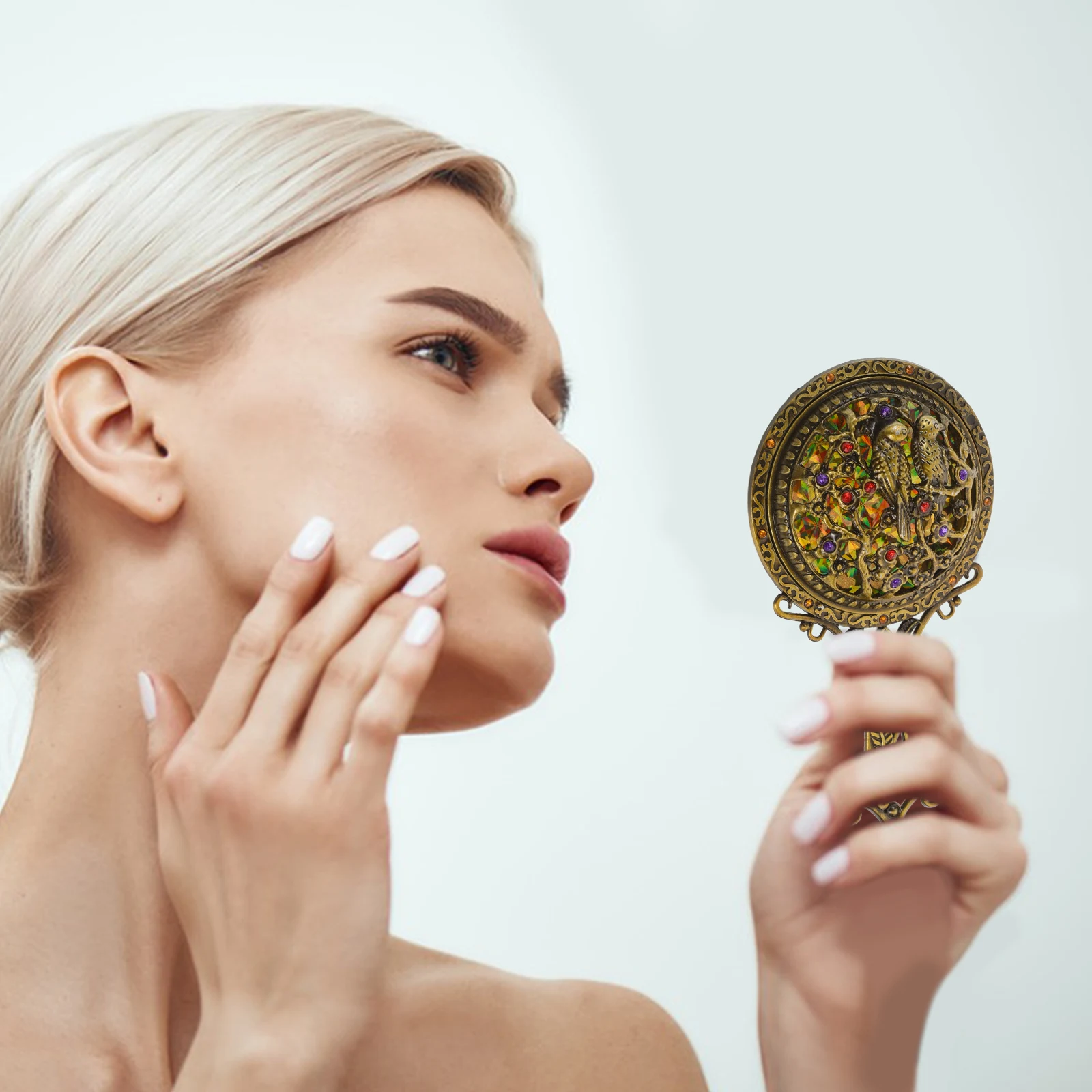

Retro Makeup Set Compact Lightweight Travel Size Unique Mirror Decor High Definition Perfect Gift Women Vanity Mirror Kit