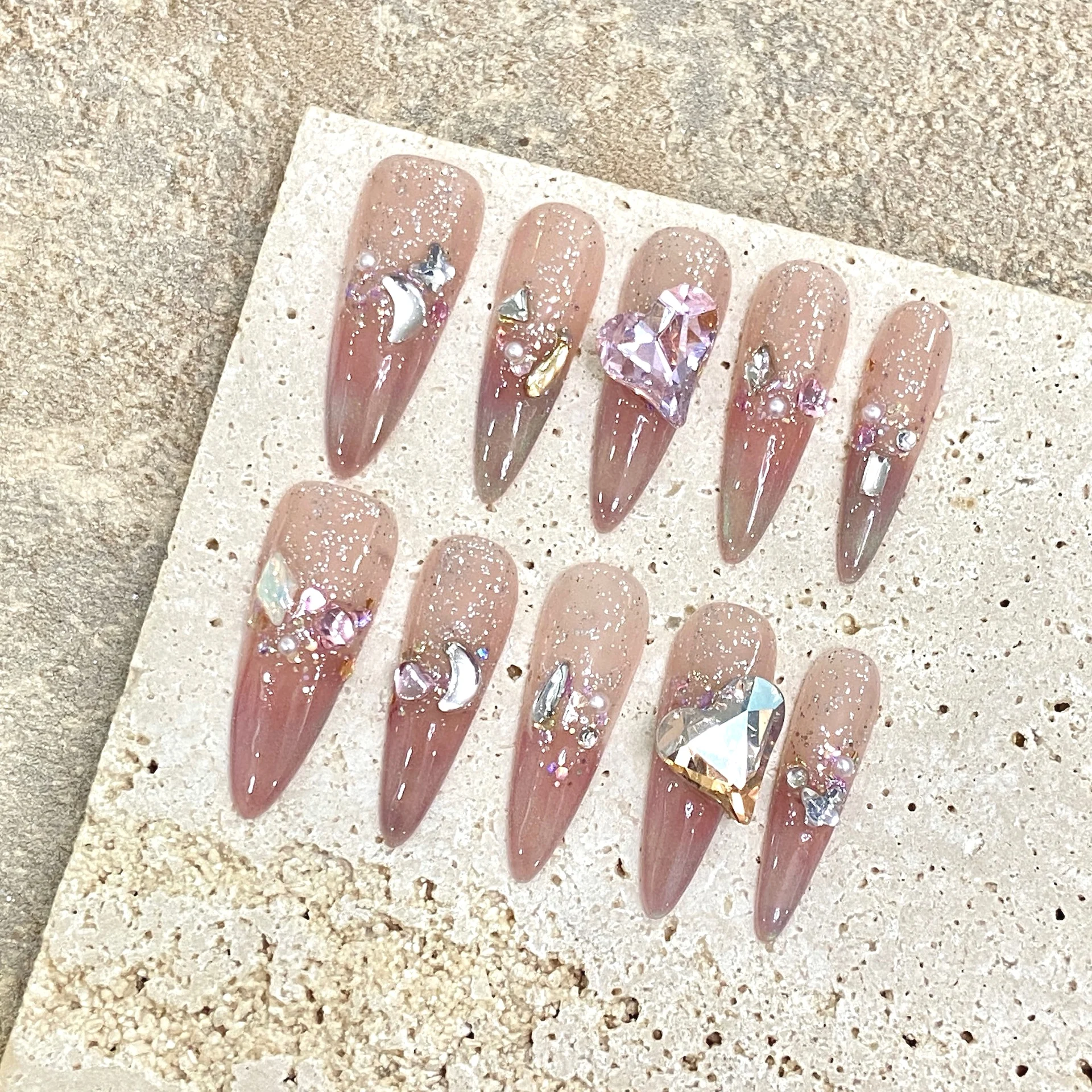 

(7 Months Activities) Elf Lady Love Diamond Light Luxury Fashion Manicure