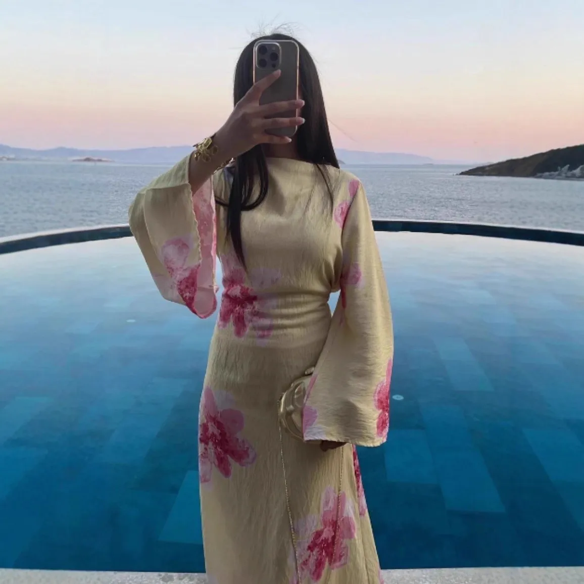 

Autumn 2025 New Women's Fashion Elegant Round Neck Printed Flared Sleeves A-line Skirt Casual Holiday Style Chic Dress Ladies