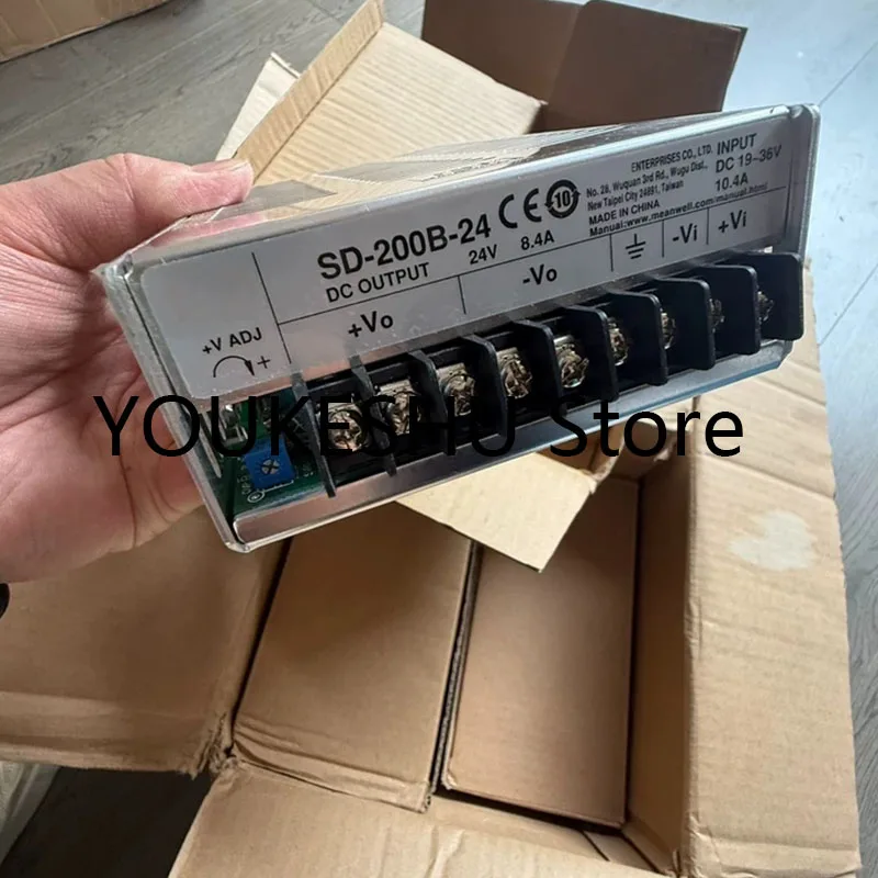 Brand new original SD-200B-24 input 19~36V output 24V 8.4A DC conversion power supply