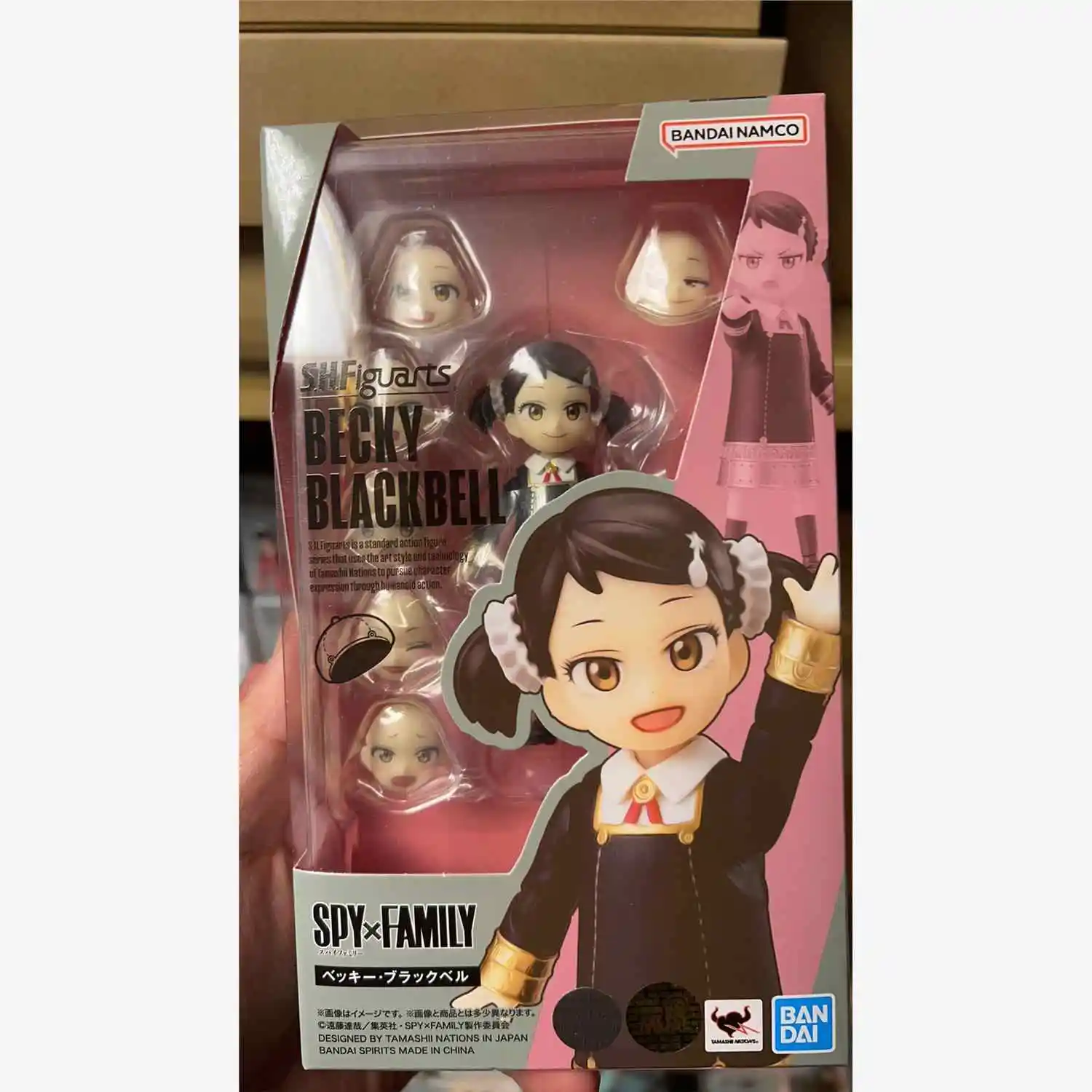 

Bandai SHF Spy Player SPY×FAMILY BLACKBELL Школьная форма Коллекция фигурок Игрушка в подарок Модель персонажа Игрушка Подарочная коллекция