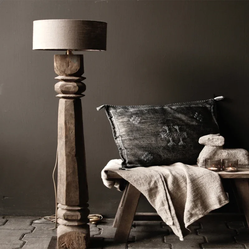 

French country retro solid wood floor lamp antique old natural homestay club hall decoration wooden floor lamp
