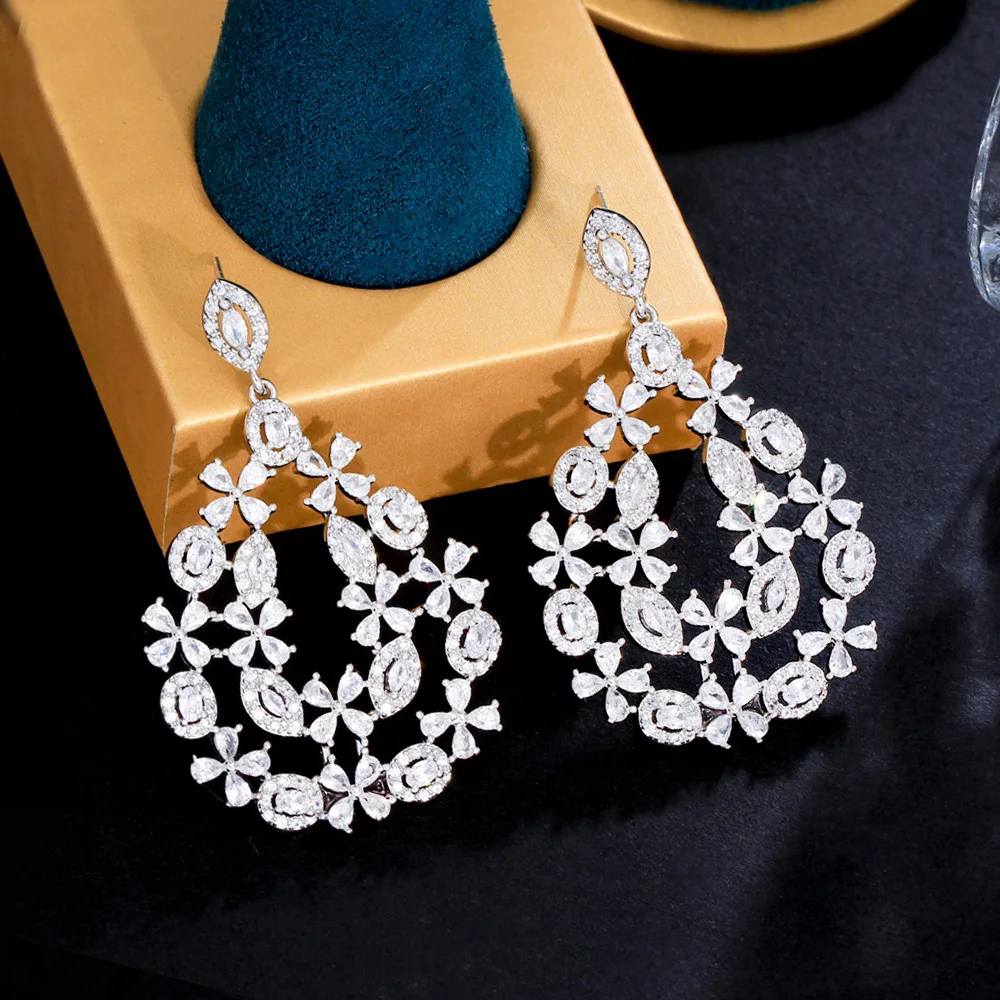 CWWZircons Bling White Cubic Zirconia Romantic Pretty Flower Chunky Drop Dangle Earrings for Wedding Brides Accessories CZ516