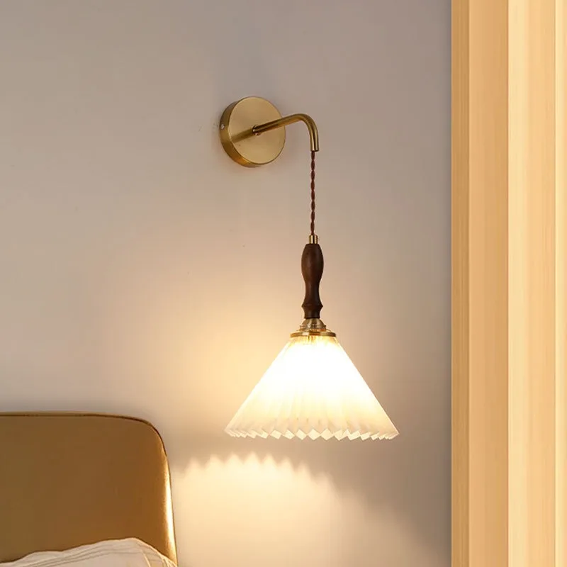 

Vintage Nordic Pleated Lampshade Small Chandelier Walnut Japanese Bar Restaurant Bedroom Bedside Single Head Lamp