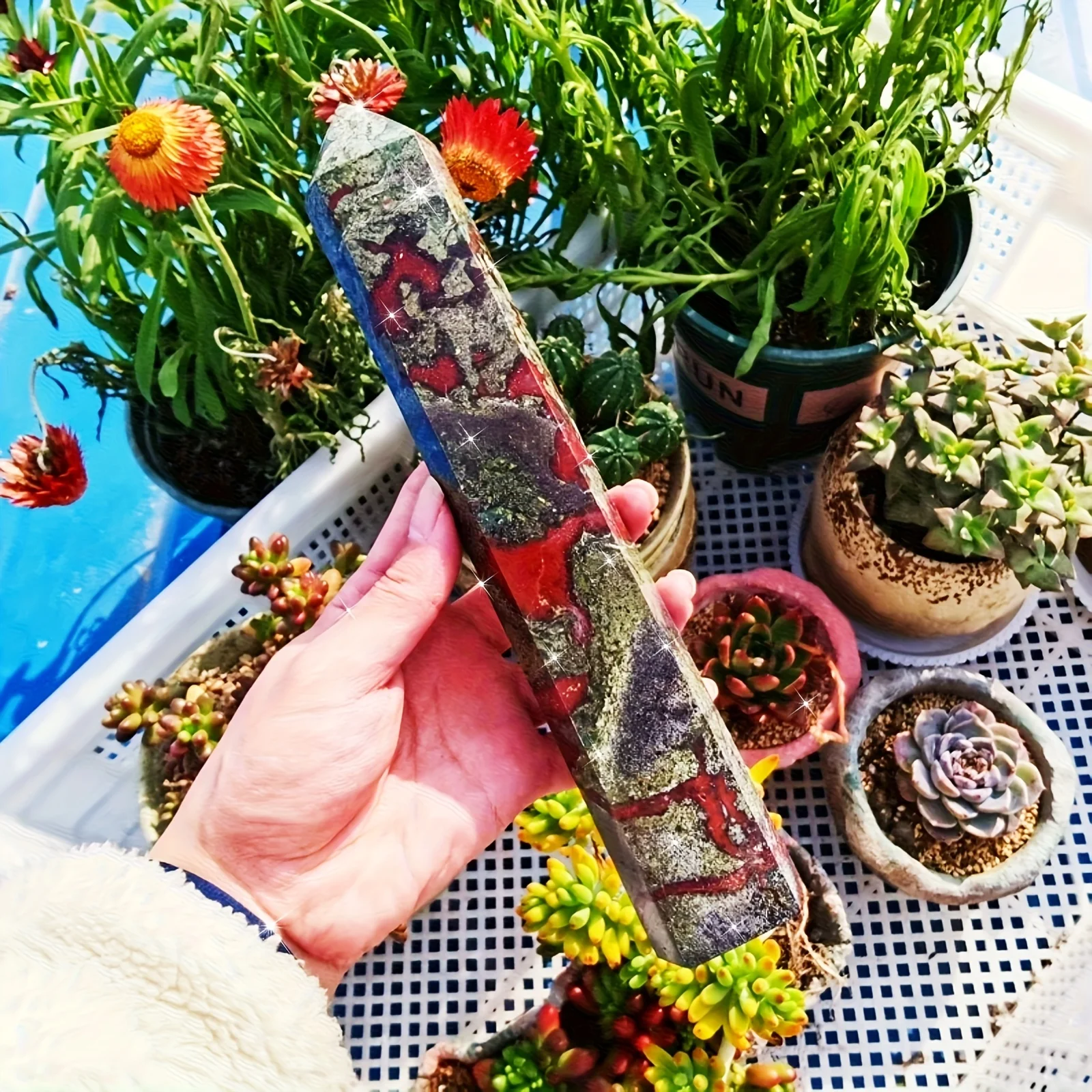 1-piece Dragon's Blood Quartz Crystal Obelisk Tower - Elegant home and office décor, a unique Valentine's Day gift.