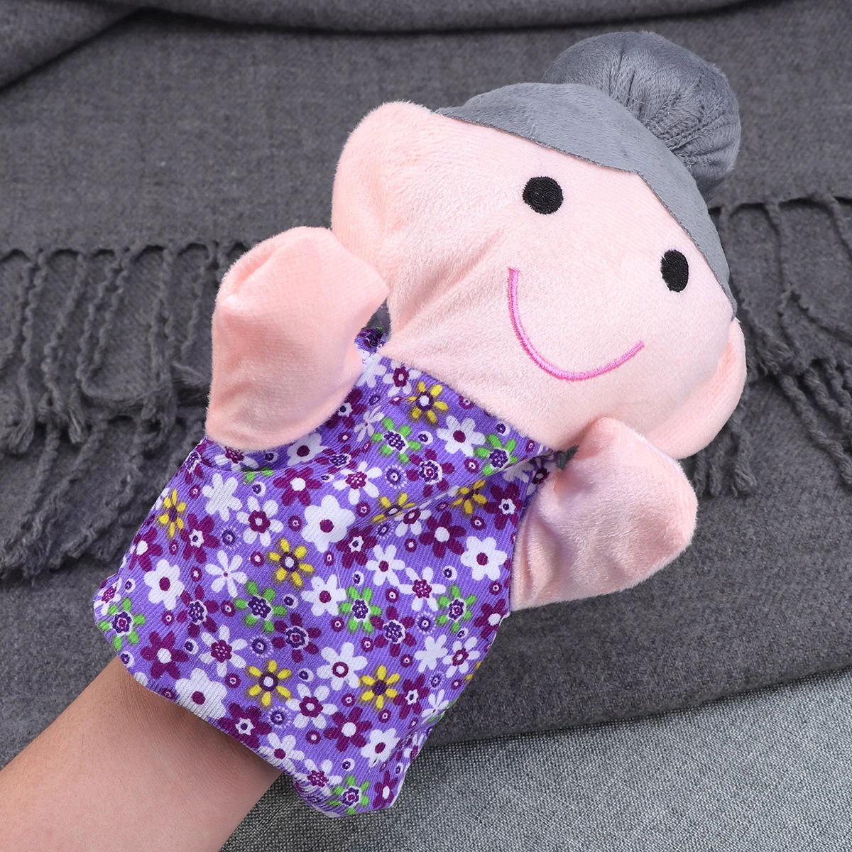 Baby Fabric Hand Puppets Adorable Family Hand Toy Storytelling Toy (Grandmother Pattern 25cm) kids hand puppets