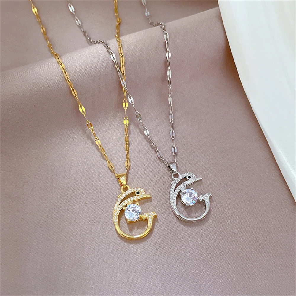 Cute Dolphin Necklace for Women Fashoin Crystal Pendant Necklaces Choker Stainless Steel Clavicle Chain Jewelry Accessories