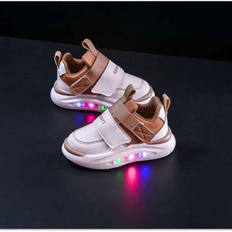 Sapatilhas luminosas para meninos e meninas, cor simples bloqueada, sapatos confortáveis, versáteis, na moda, sola grossa, sapato menino, nova moda, primavera