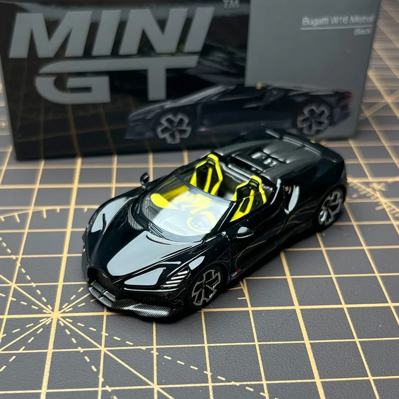 

МИНИ-ГТ 1:64 # 1058 Bugatti W16 Мистраль, имитационная модель автомобиля из сплава, подарочная игрушка для друзей, украшение для коллекции для взрослых.