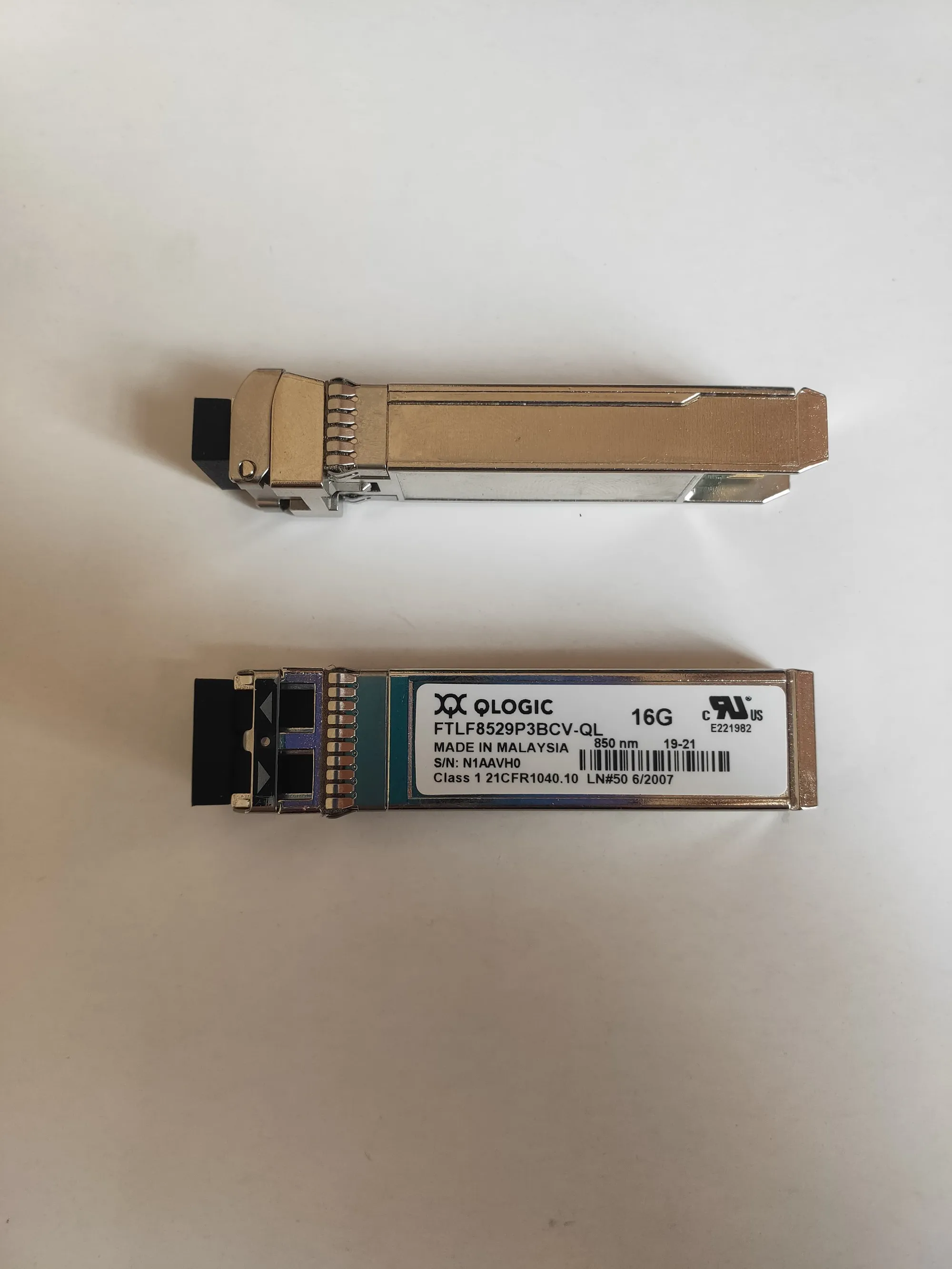 Qlogic Fiber Transceiver 16G/FTLF8529P3BCV-QL/221982/16Gb 850nm SW SFP/Qle2670 Qle2672 Qle2690 Qle2692 16gb Fibre Channel Module