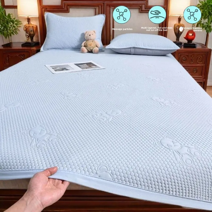 

3-piece Cartoon Bear Ice Bean Cool Mat Machine Washable Summer Cool Sensation Ice Silk Mat Set