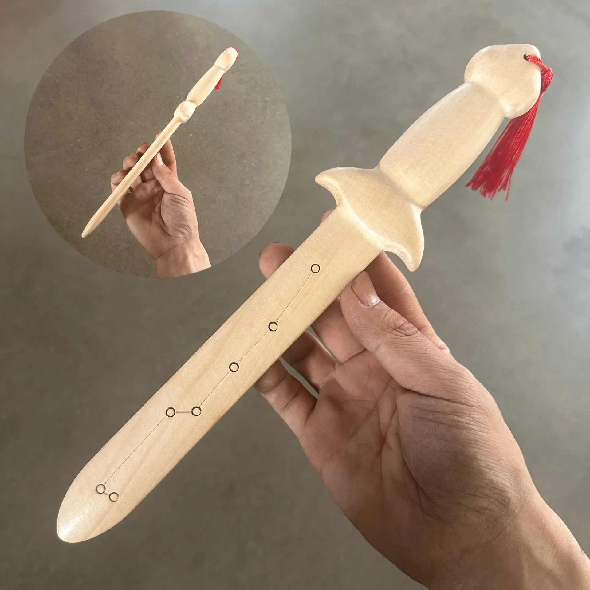 Natural Peach Wood Sword – One-Piece Carved Decor