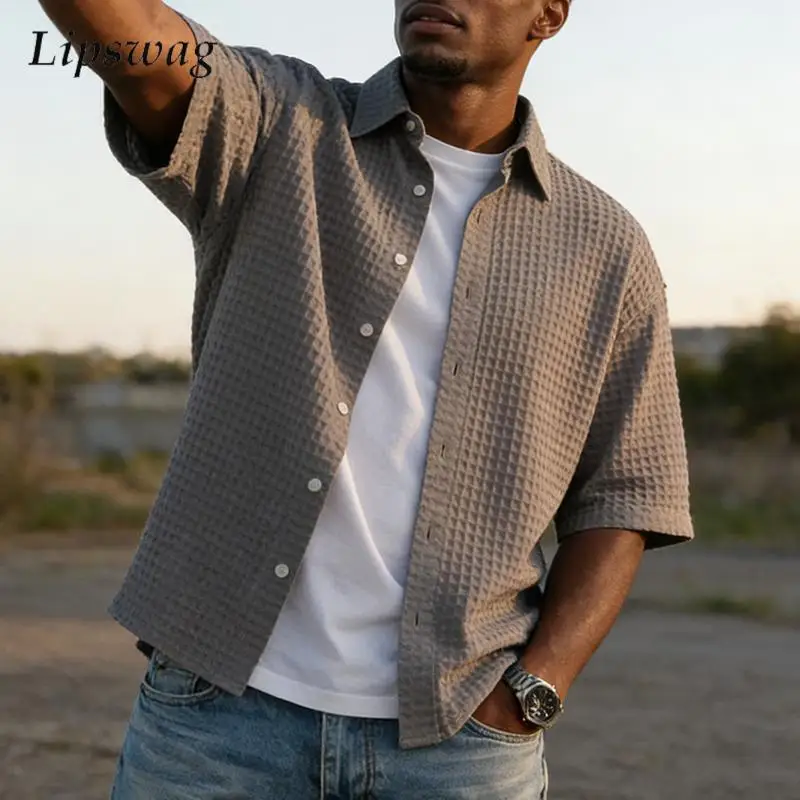 

New Summer Stylish Mens Short Sleeve Shirts Casual Solid Color Waffle Texture Shirt Men Vintage Buttoned Turn-down Collar Shirts