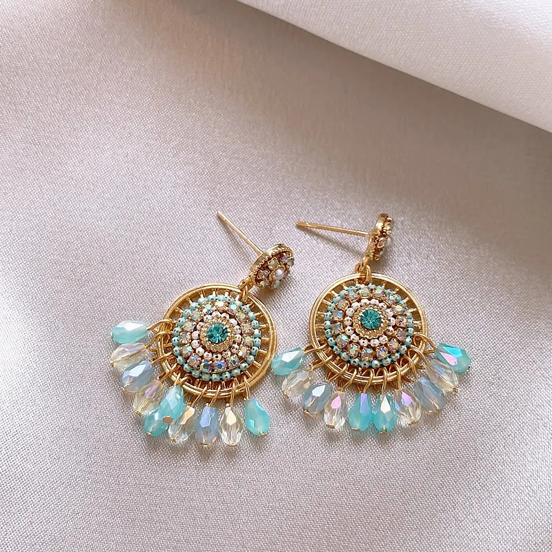 

Ethnic style retro fringed crystal earrings women's 2024 new popular high-end stud earrings niche summer earrings