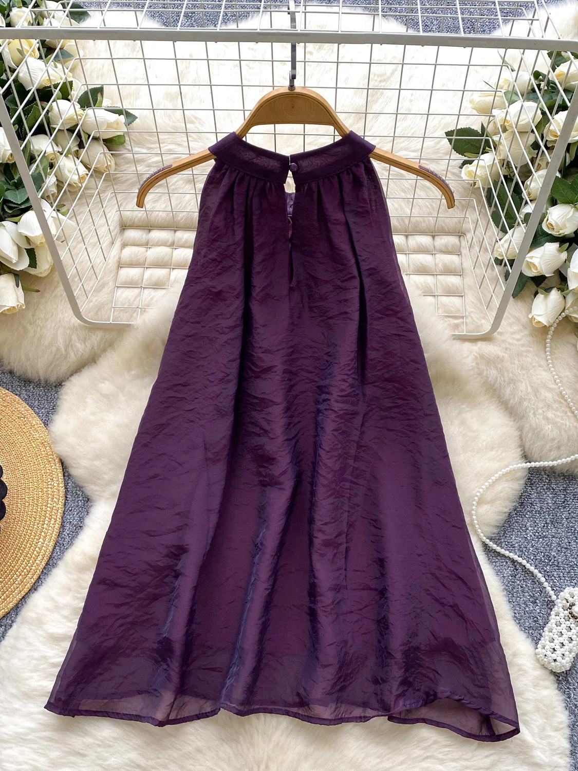 Ele Loose Women's Svel irt Diamond Embellied Ne Hanging Design Summer Faionable Top Korean Sle Commute