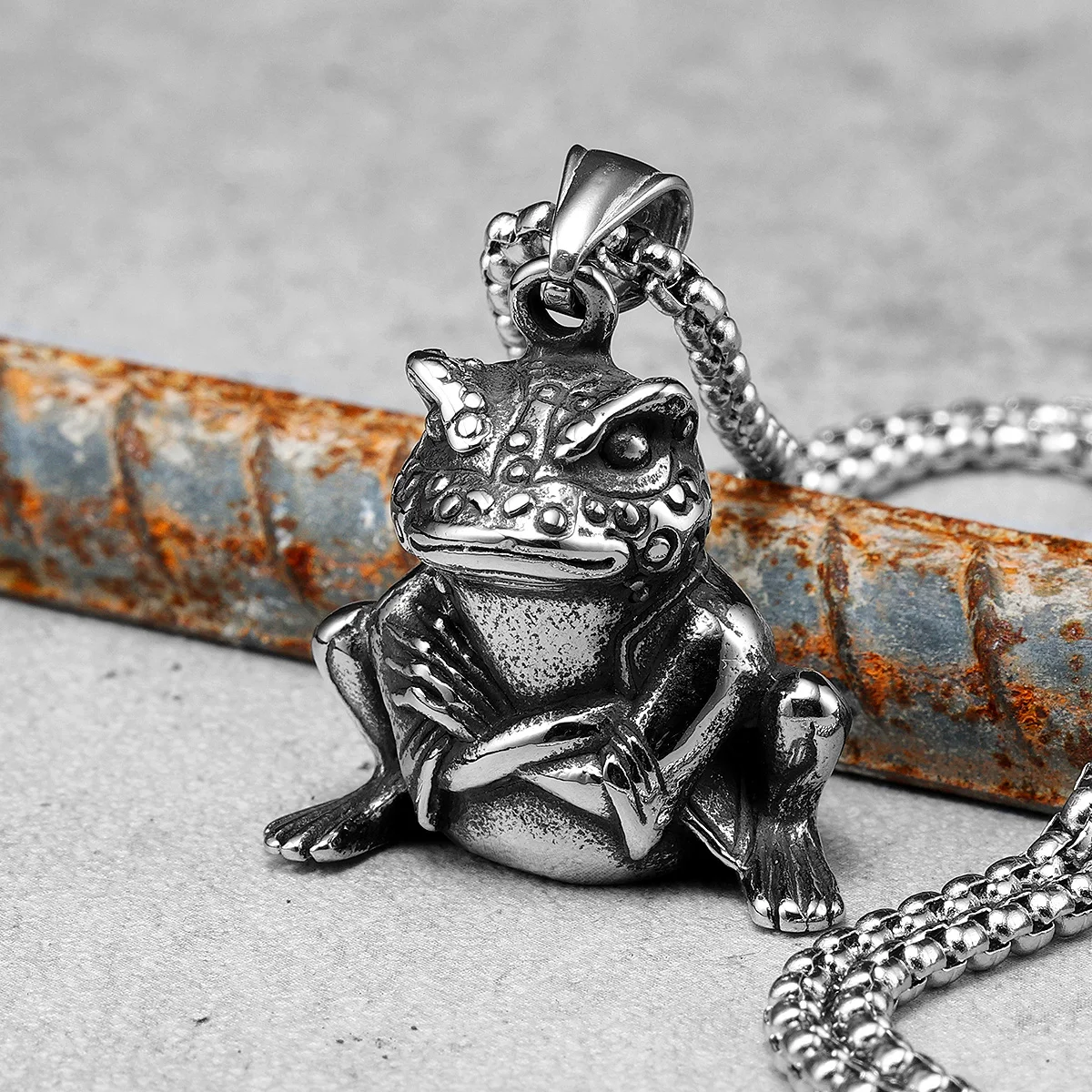 Immortal Toad Pendant Stainless Steel Necklace for Men and Women Punk Hip Hop Frog Charm Chain Talisman Jewelry Gift