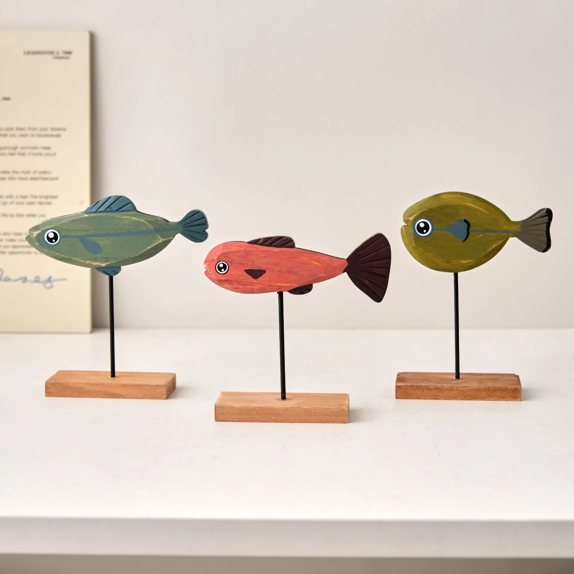Mediterranean-style small fish ornaments, wooden creative colorful fish group, decoration gift for living room, bedroom, dining