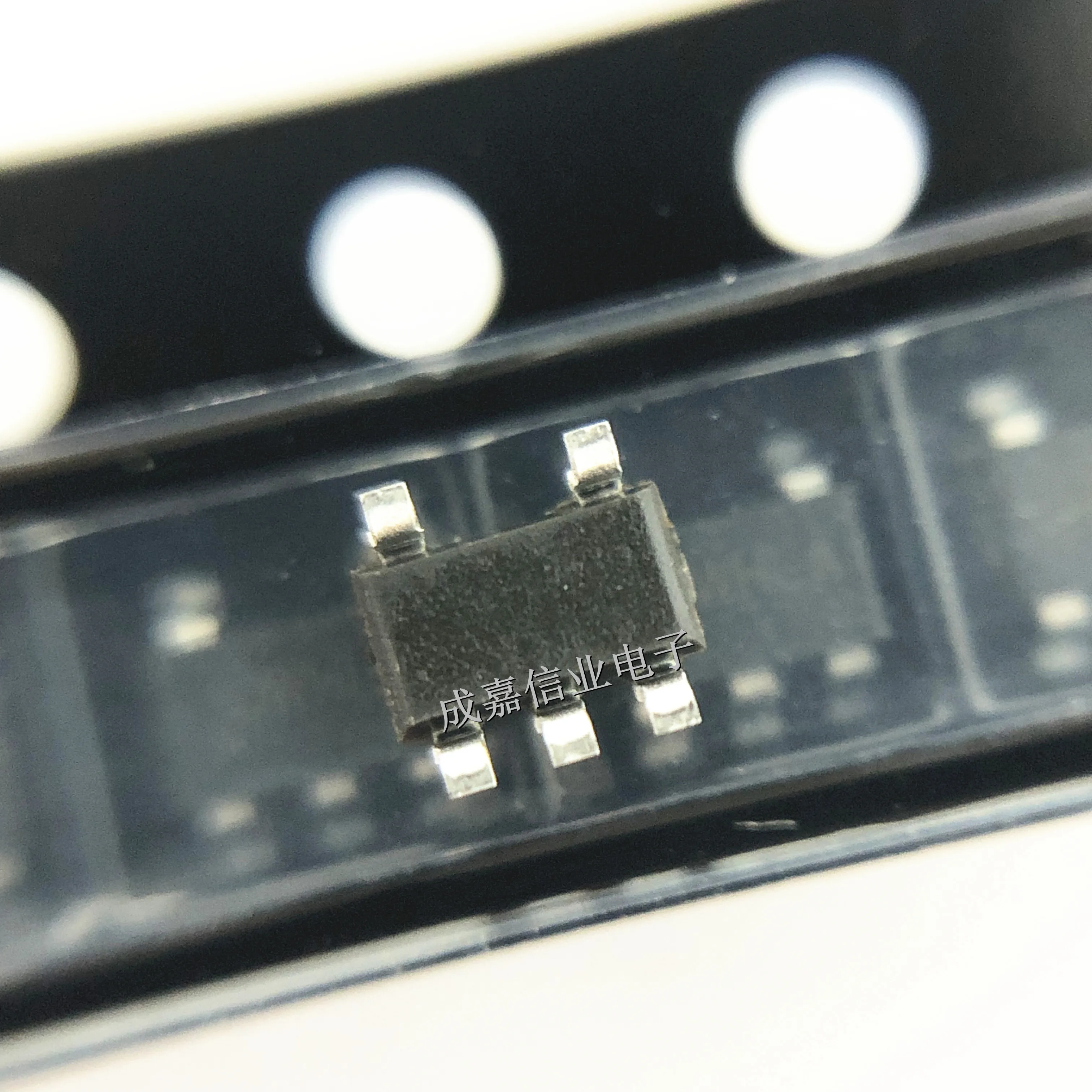 10pcs/Lot SY6280AAAC SOT-23-5 MARKING;QW 5.5V, 2A Low Loss Power Distribution Switch