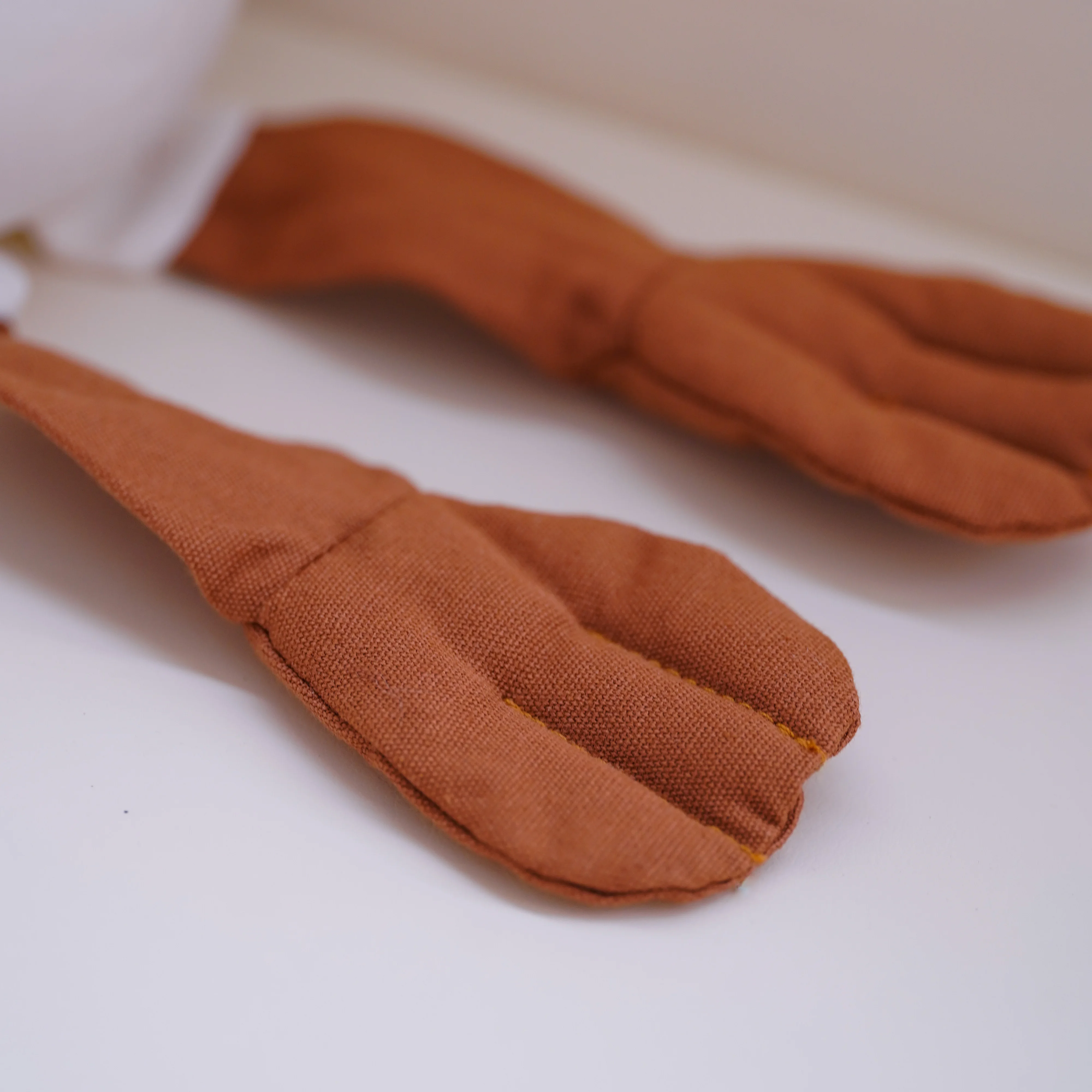 Stijlvolle stoffen ganspop - handgemaakt stoffen kunstspeelgoed voor woondecoratie, minimalistisch kindercadeau voor babyshower Kerstmis (CE Safe)