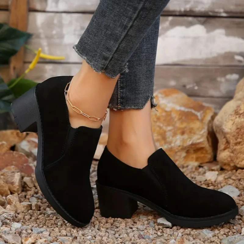 Stivaletti da donna Scarpe con tacco alto in pelle scamosciata grossa Wnter Nuovo marchio Casual Décolleté da passeggio retrò Stivaletti corti