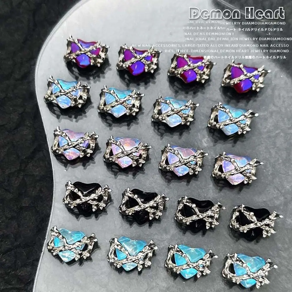 

4Pcs/set Nail Art Charms Halloween Heart Nail Decorations DIY Nail Ornaments 3D Nail Drills Halloween Heart Nail Accessories