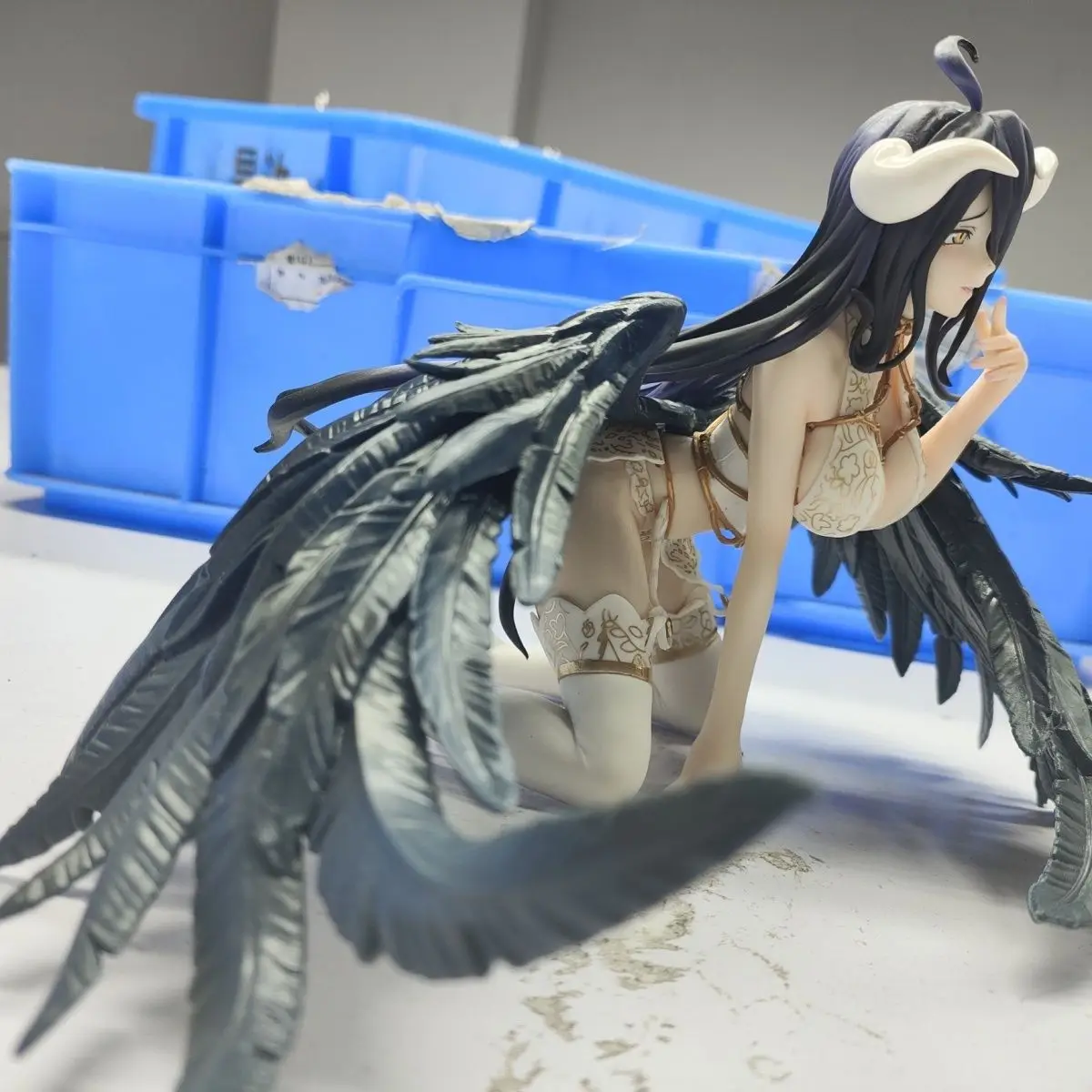 15 cm Overlord Albedo In Pyjama Knielende Positie Anime Meisje Figuur Model Standbeeld Jongens Collectie Desktop Decoratie Ornament Speelgoed