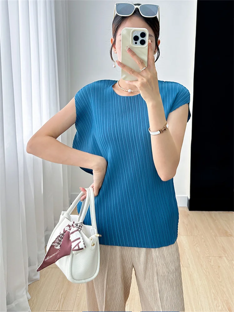 

Miyake Pleated T-shirt Women's 2023 Summer New Fashion Simple Solid Color Versatile Irregular Small Bag Sleeve Casual Top Vest