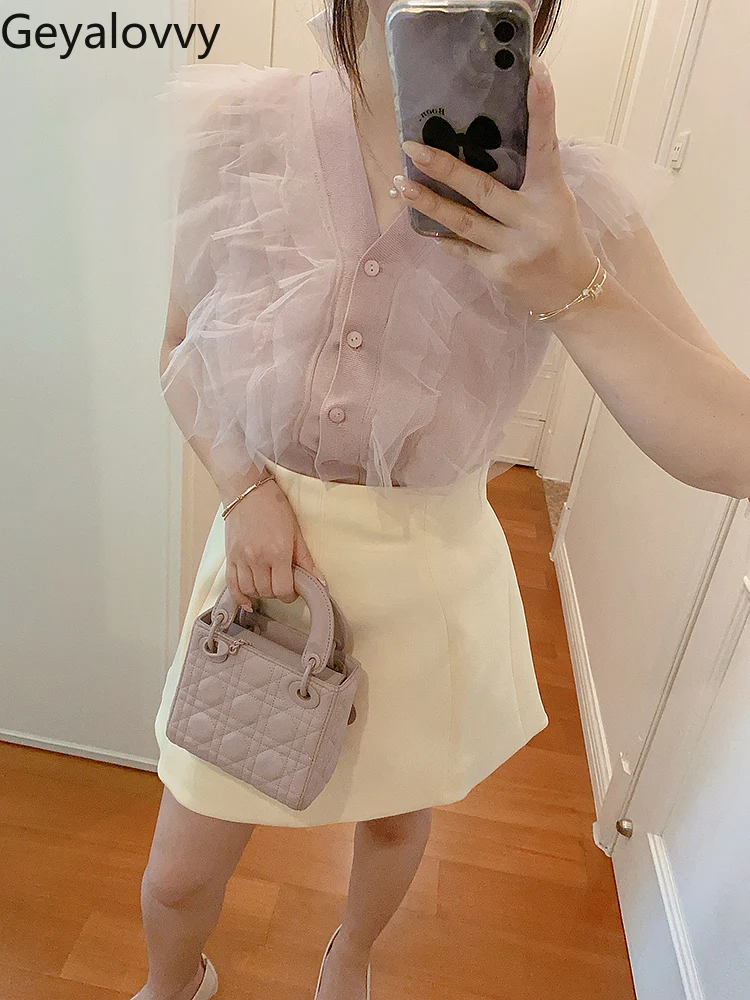 Nuovo prodotto estivo dolce tulle giapponese fungo bordo maniche volanti scollo a V maglione lavorato a maglia dimagrante gilet corto per le donne