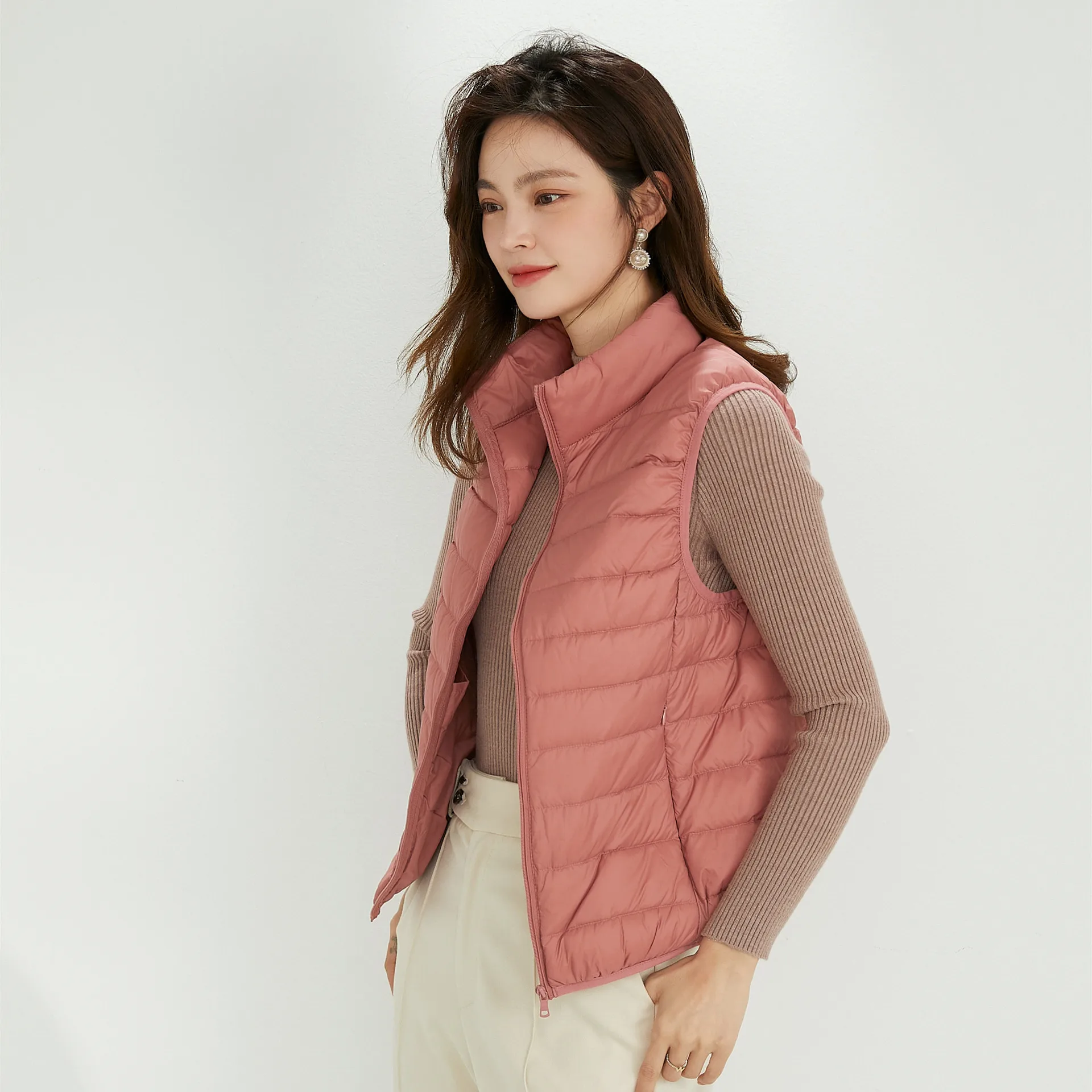 Gilet rembourré léger pour femmes, grande taille, col montant rabattu, blanc, intérieur en duvet, vêtements d'extérieur, hiver Jaet