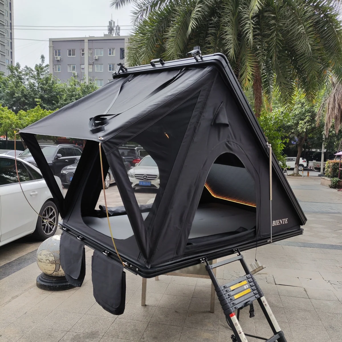 Waterproof Oxford Fabric Pop-Up Hard Shell Rooftop Tent For Truck Car SUV Van Camping