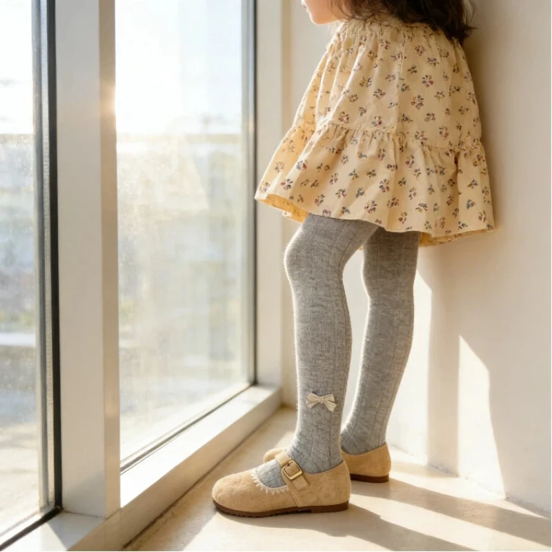 Fashion Sweet Girls Solid Color Footed Tights with Silver Bow Pearl Decoration Soft Elastic Comfortable Casual Bottoms Leggings