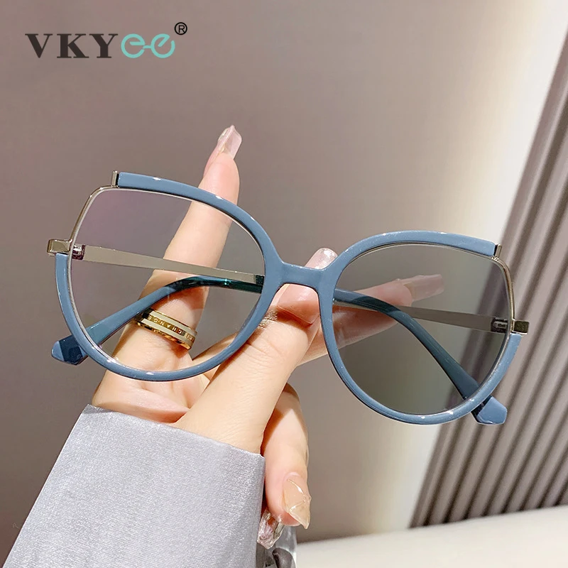 VKYEE Cat-Eye New Arrival Oversized Frame Design Women's Photochromic Anti-blue Light Reading Glasses Customizable Prescription