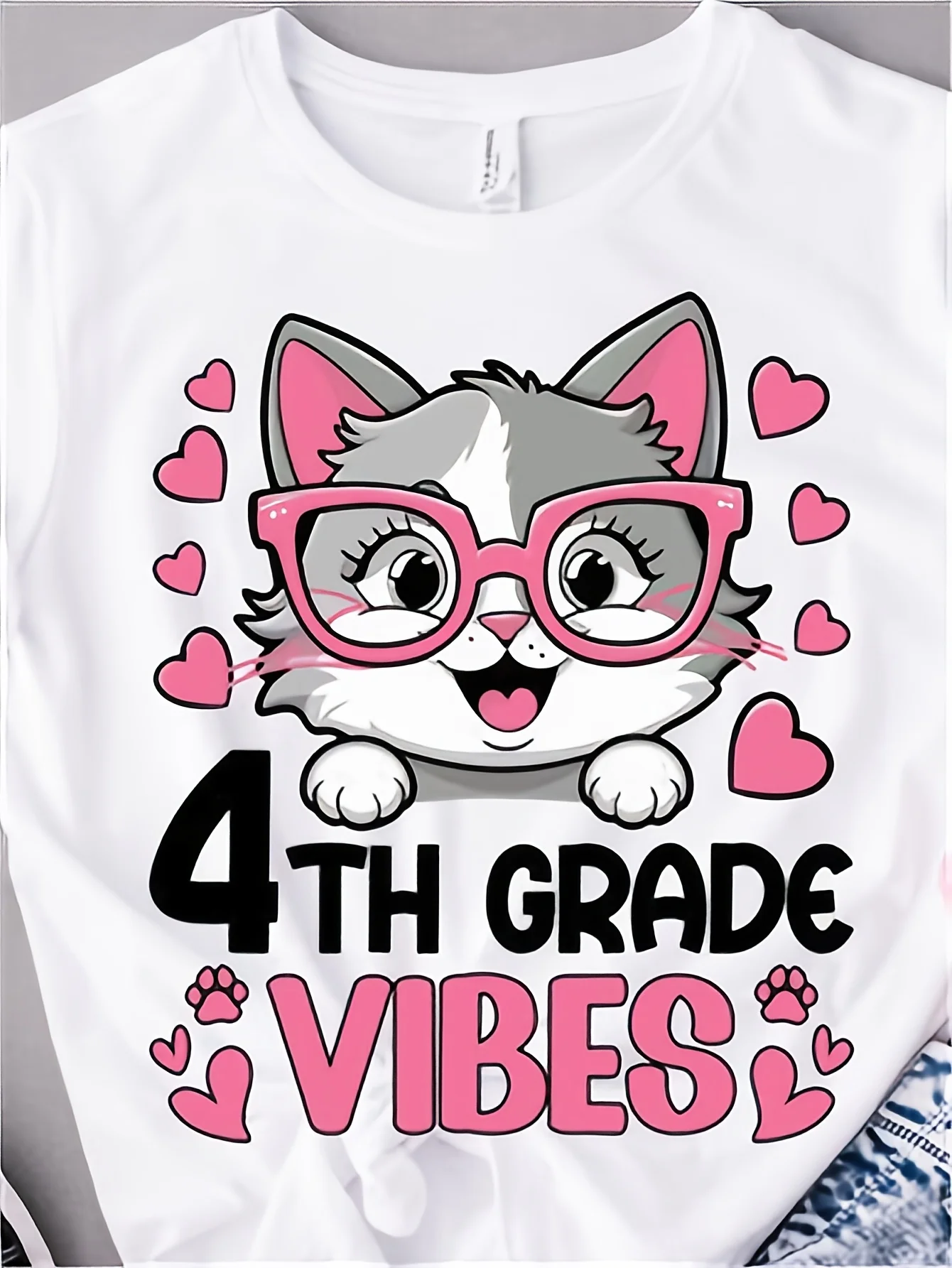 

Футболка с рисунком Cute Cat 4-го класса Vibes, трикотажная ткань из 100% хлопка, средняя эластичность, круглый вырез, узор алфавита