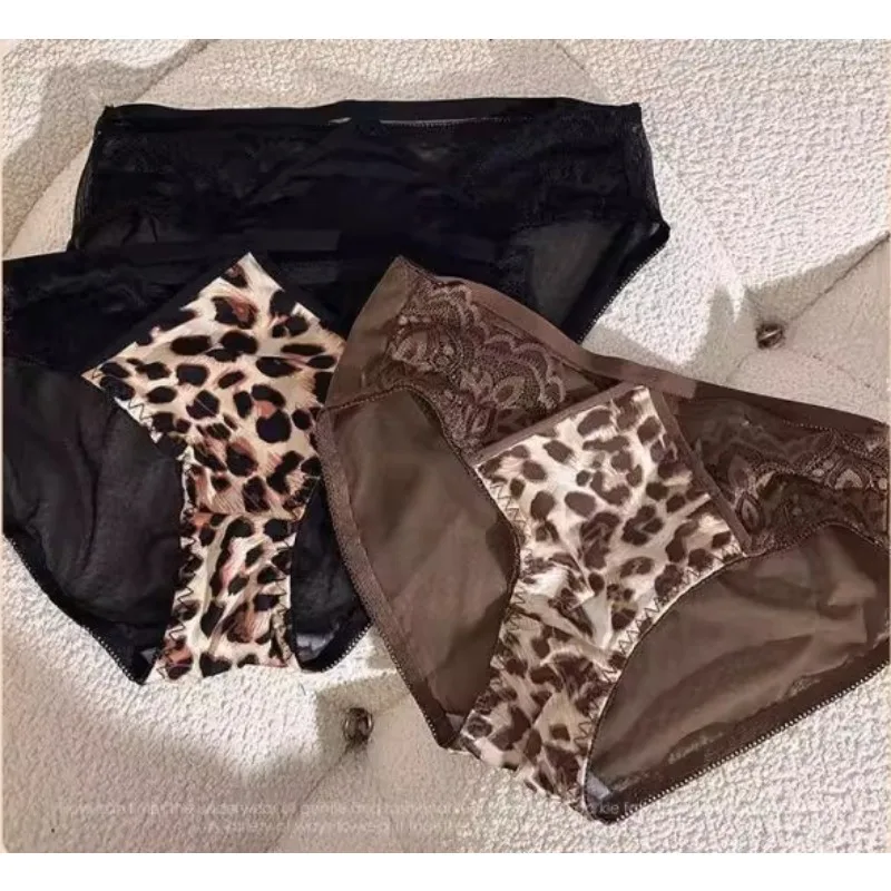 حمالة صدر أوروبية بطبعة الفهد غير سلكية من الأمام مبطنة براليت دعم مريح سلس لمجموعة الملابس الداخلية الصغيرة في المملكة المتحدة