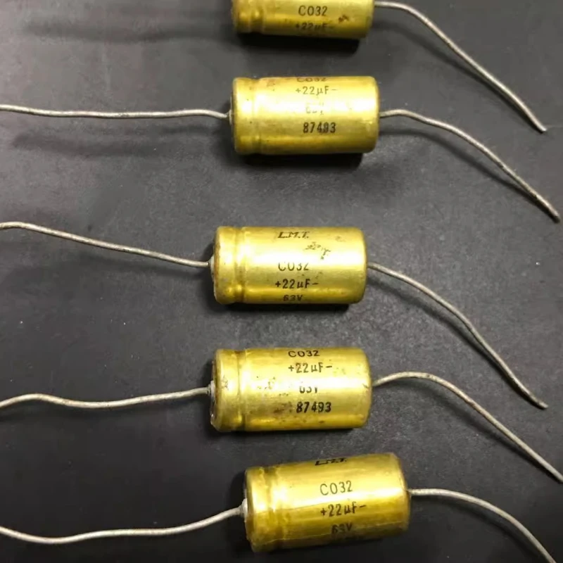 Condensatori elettrolitici 2 PZ/LOTTO 22UF 63V C032