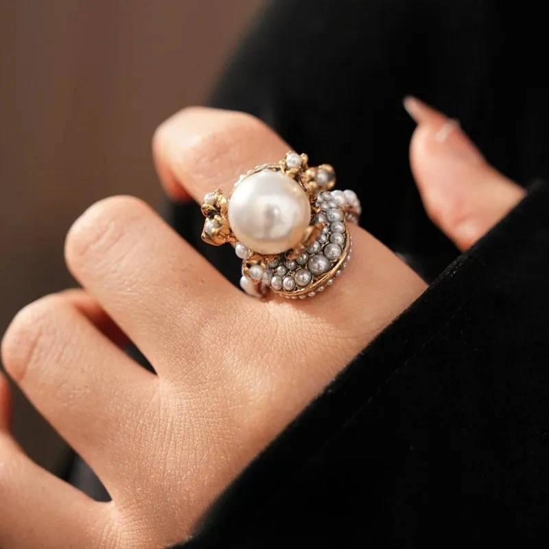 Vintage imitation pearl flower ring, niche and high-end, court style finger, dance party, evening accessories for attending