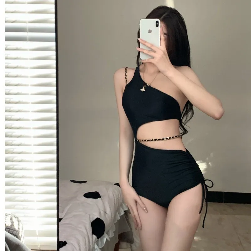 Hollow Out One-Piece Swimsuit Women Summer Sexy One-Shoulder Beachwear Bathing Suit Women Hot Spring Beach Resort Swimwear