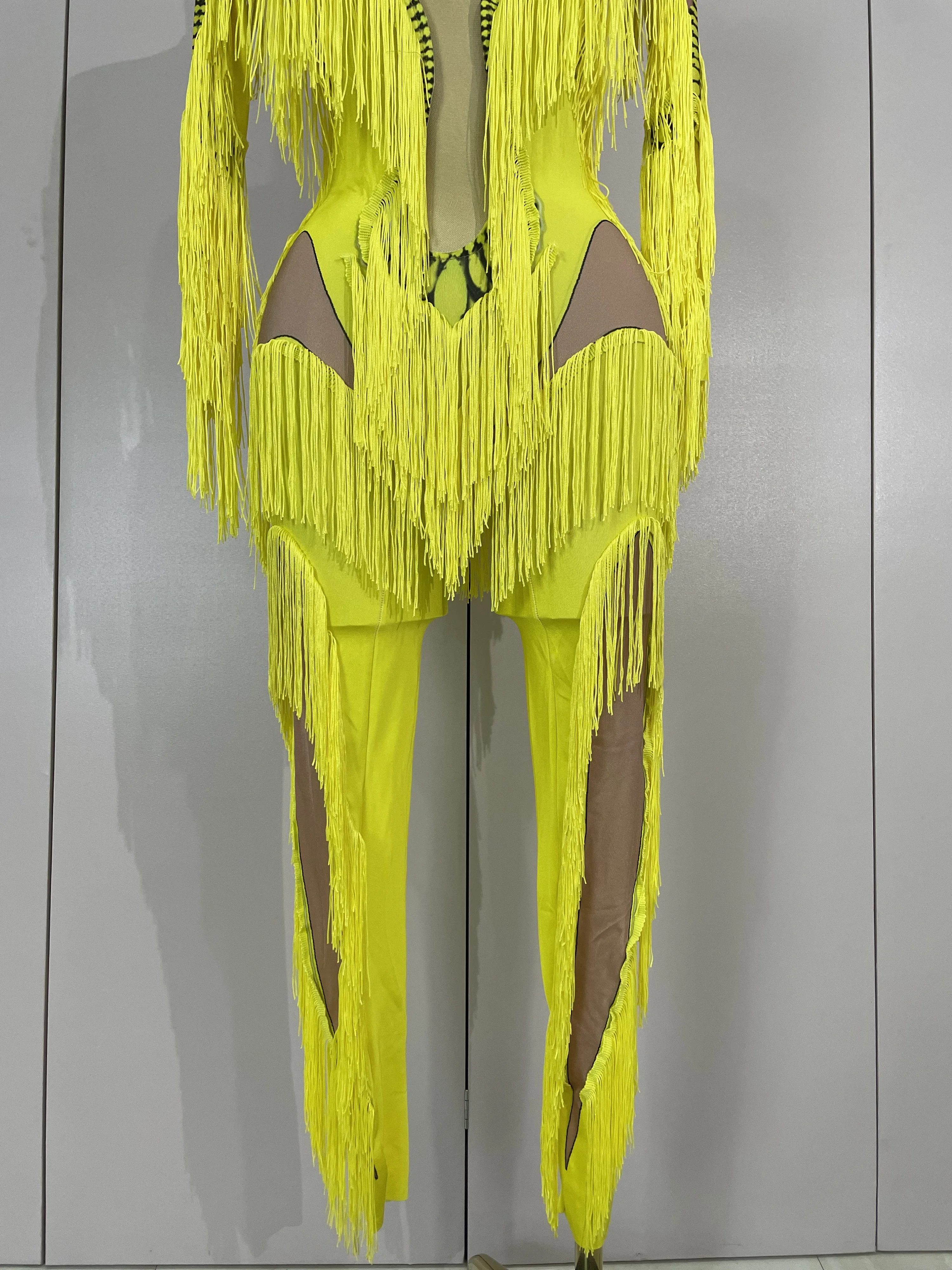 المرحلة الأصفر شرابة تمتد ثوب بودي كون ملهى ليلي جوجو ملابس الرقص Dj الهذيان ملهى ليلي حفلة المغني أداء الزي