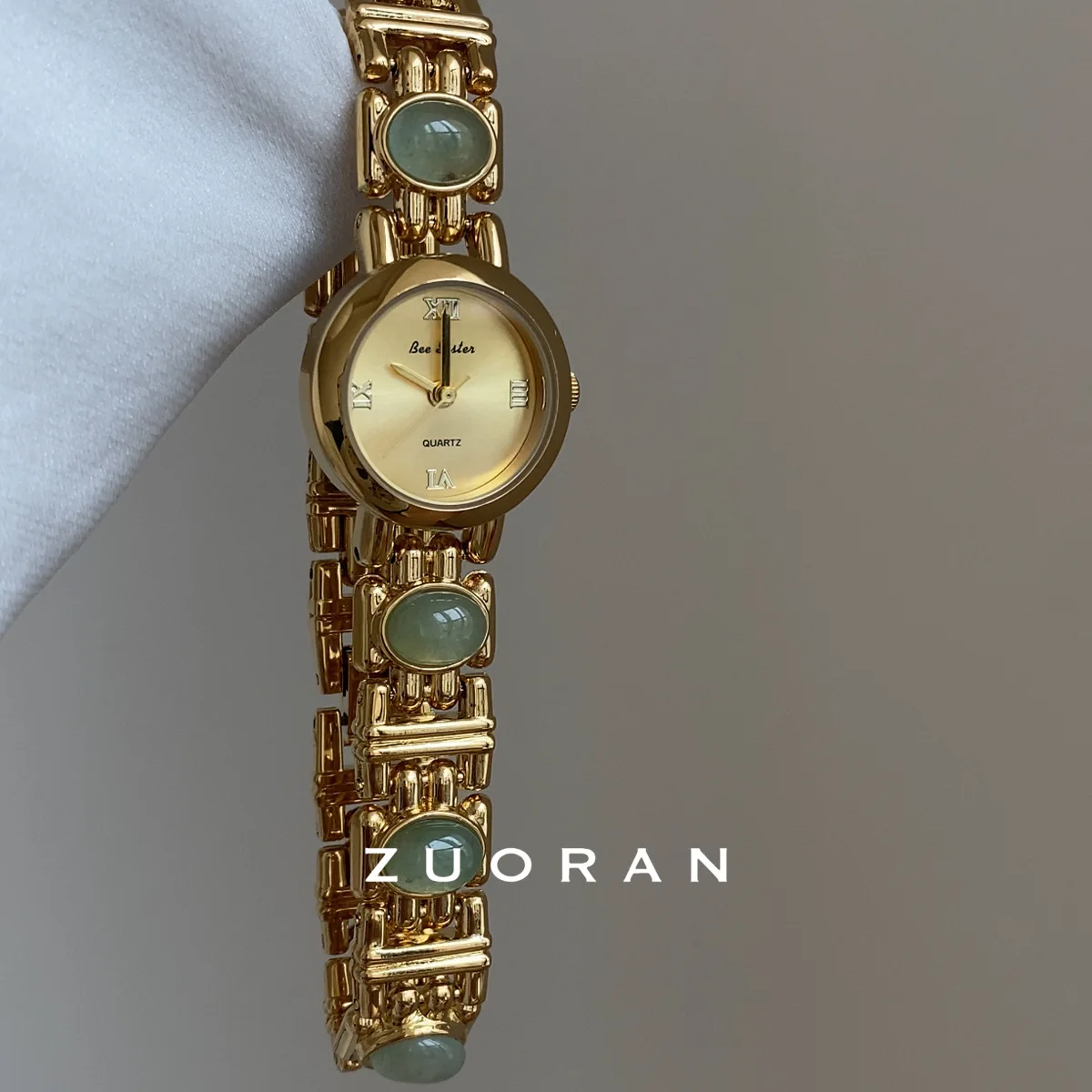 High-end luxury women's watch with green jade dial, elegant and sophisticated quartz watch, a perfect gift for women.