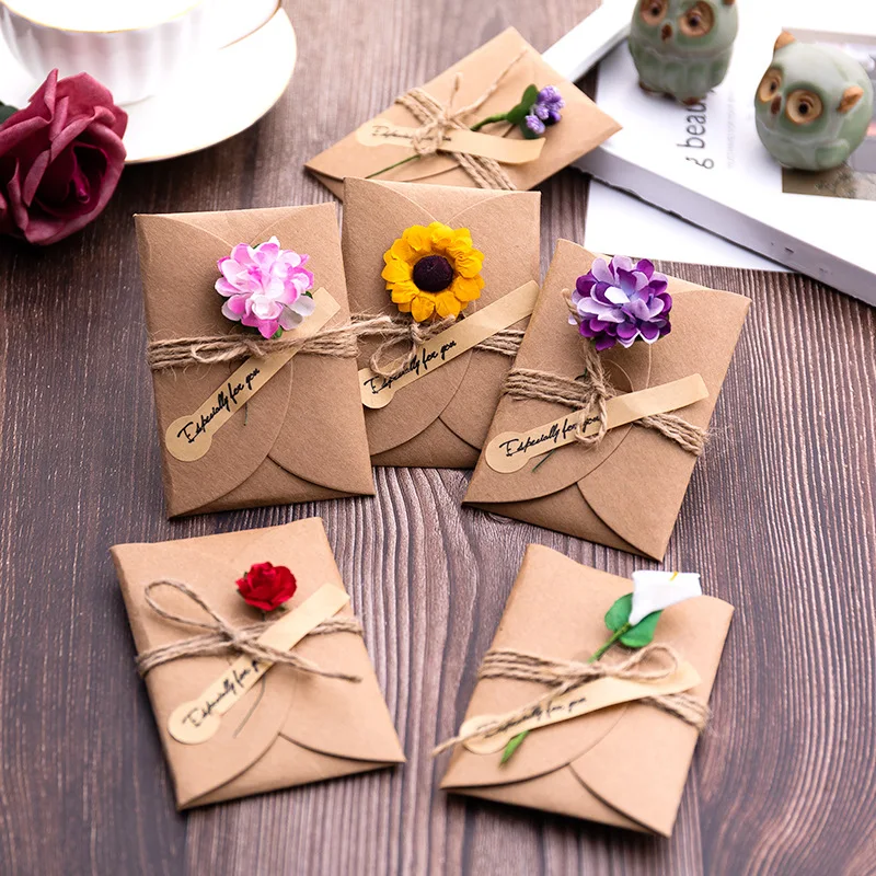 

5pcs Greeting Card Vintage With Handmade Dry Flower Kraft Paper Envelope Birthday Wedding favors Party Invitations Retro Letter