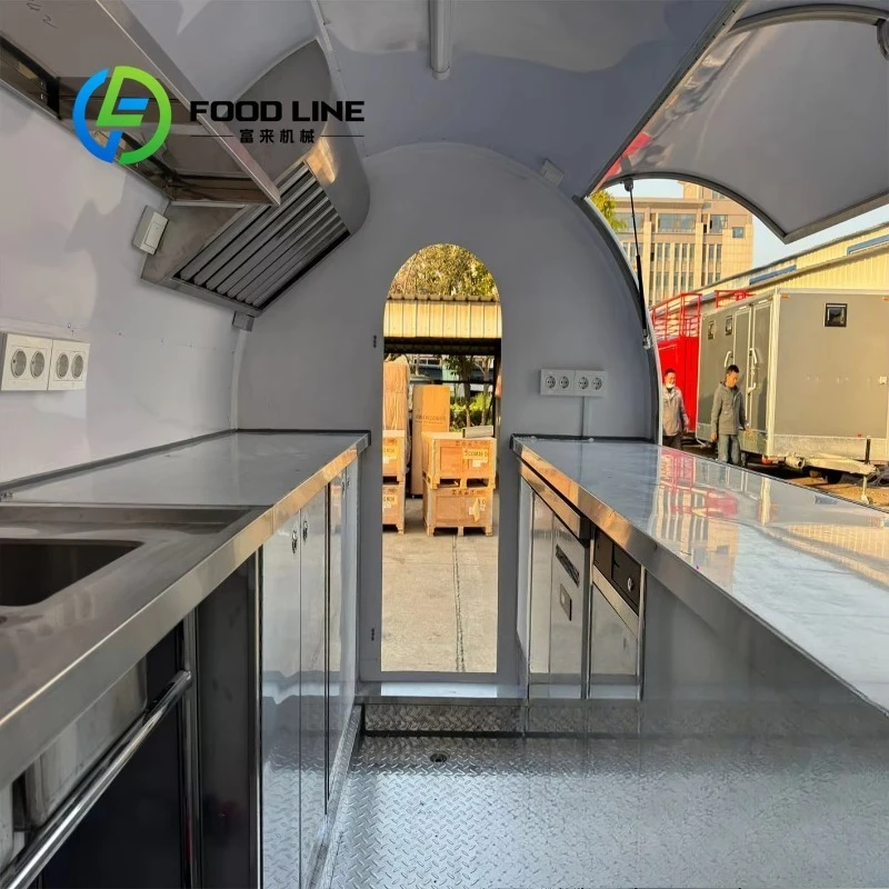 Customized Mobile Food Trailer Hot Dog Truck with Air Flow Kitchen Appliances Hamburger for Sale