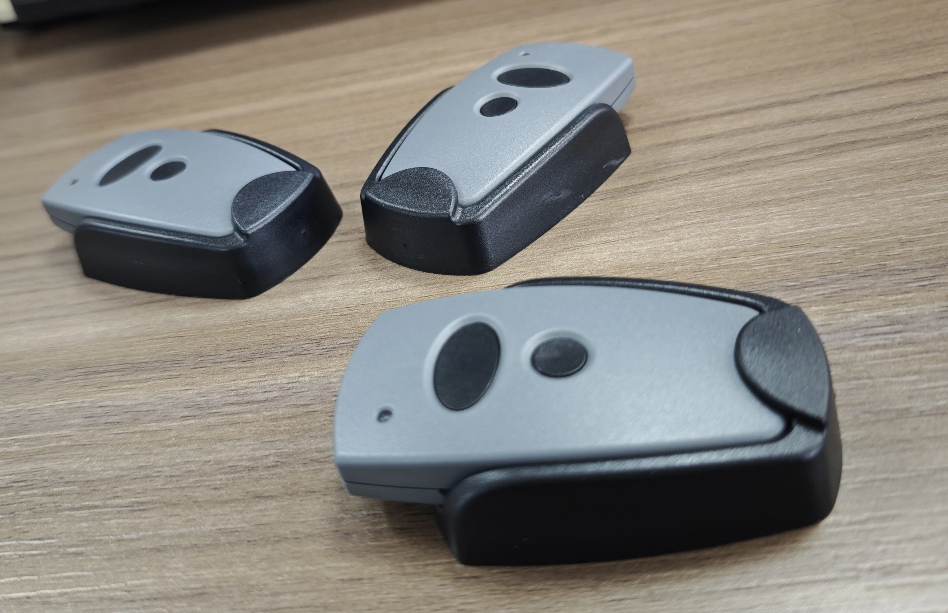 

3pcs Marantec 433mhz 868mhz garage door command duplicator Marantec Digital D302 D304 382 384 remote garage gate control