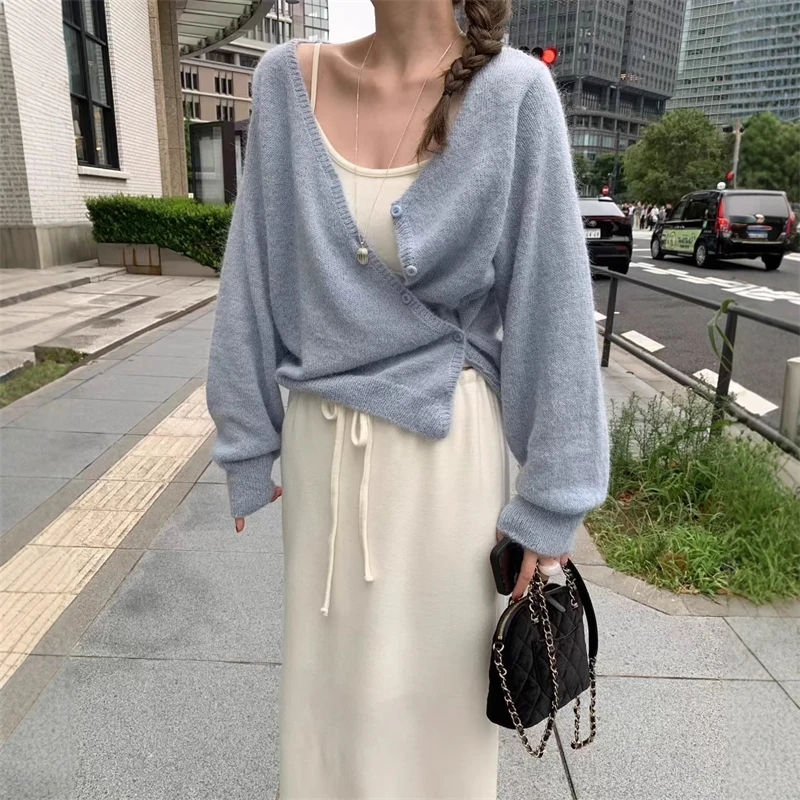 

Korean Women’s Knitted Cardigan Autumn Chic Long Sleeve Thin Sweater Beveled Button Design Casual Versatile Sweet Fashion Top