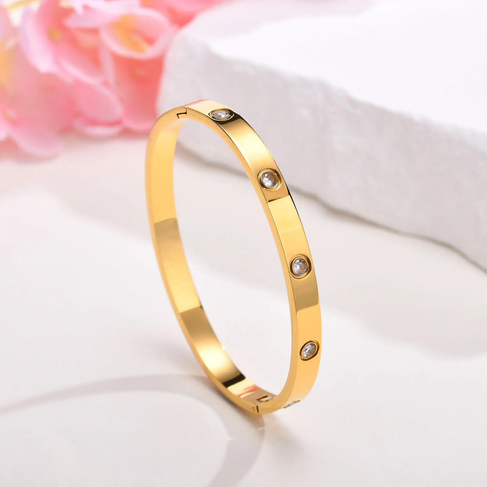 Luxury Women's Bracelet Stainless Steel Jewelry Accessories Suitable For Date Party Festival Mom Girlfriend Valentine's Day Gift