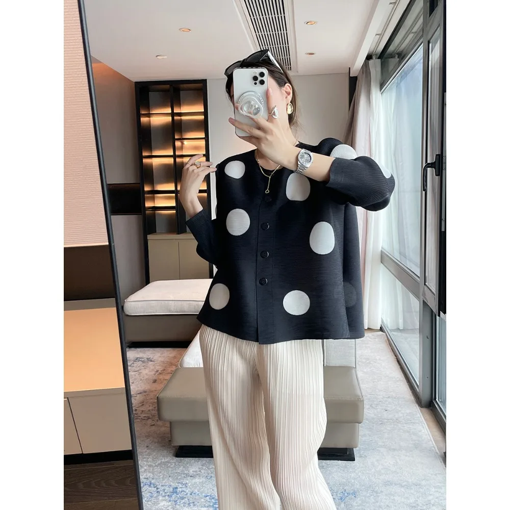 Miyake Pleated Cardigan Jacket Spring2025 New Clashing Polka Dot Printed Fold Cardigan Short Pleats Jacket Seven-quarter Sleeves