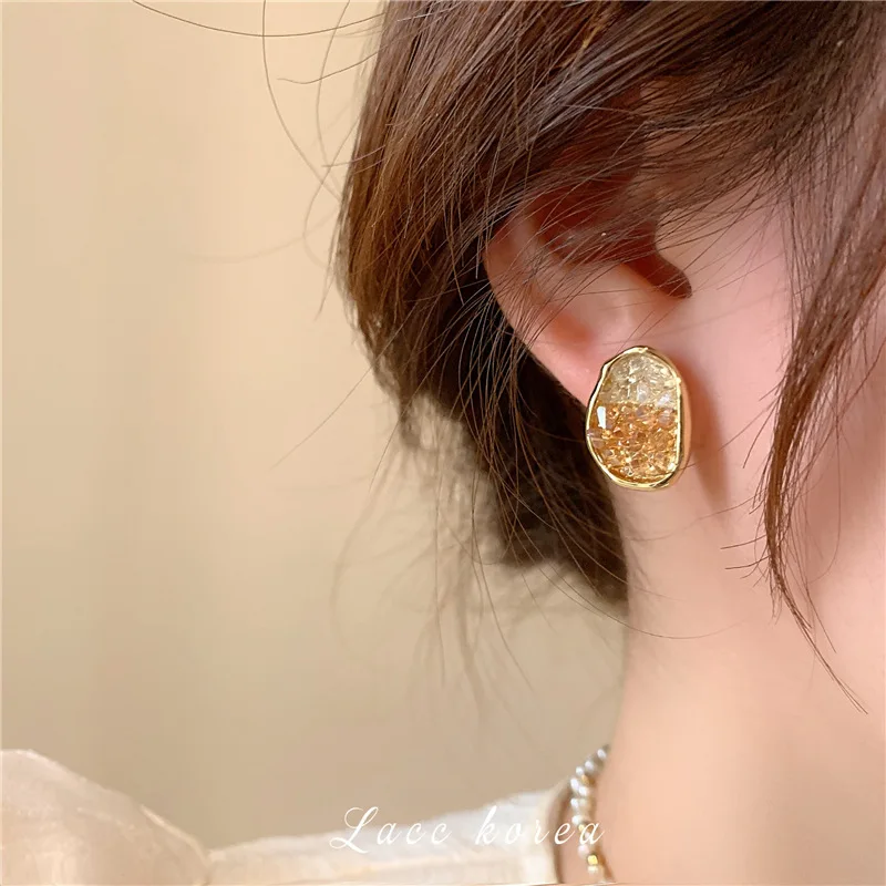 Fashion Shiny Summer Contrasting Crystal Earrings for Women Luxury Simple Versatile Girls Earrings Hot Jewelry 2023