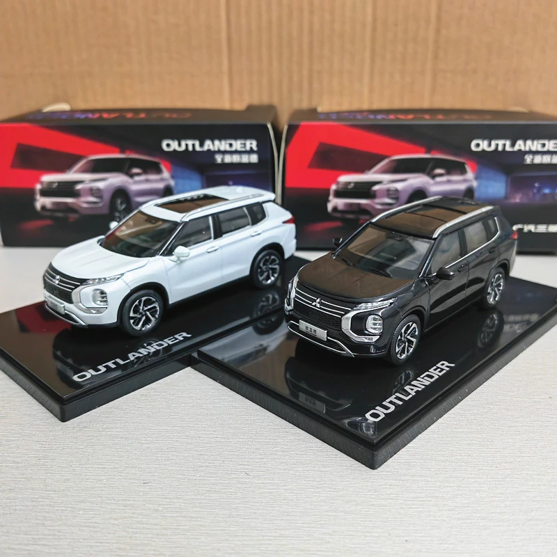 1/43 Mitsubishis Outlander SUV Alloy Car Model Diecasts Metal Off-road Vehicles Car Model Simulation Miniature Scale Kids Gifts