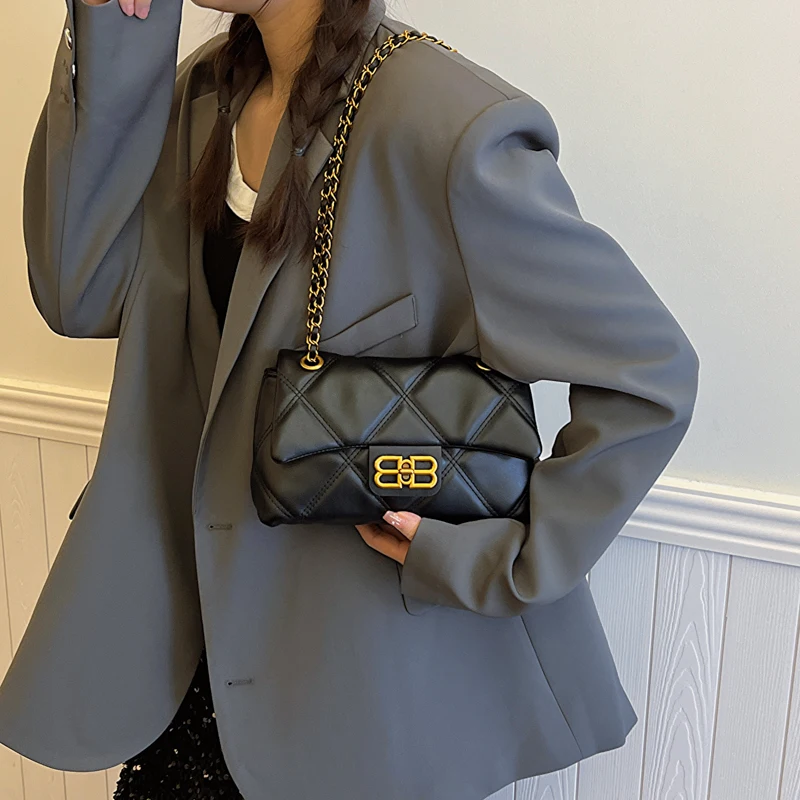 

Portable Luxury Messenger Bag Women Multifunctional Shoulder Bag Lightweight For Comfortable All Day Carrying